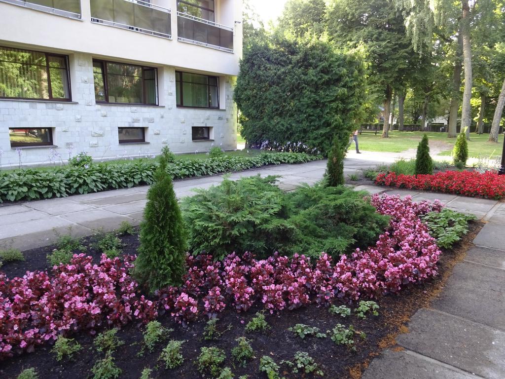 Resort - Rehabilitation Center Sanatorium Belorusija Jūrkalne 외부 사진